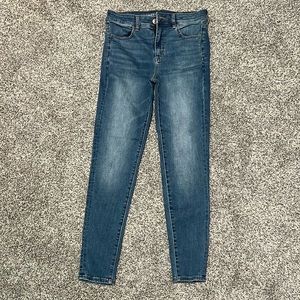 American Eagle. Next Level Stretch. Hi-Rise Jeggings. Size 8 Regular.